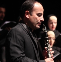 وحید&nbsp;مومنی
